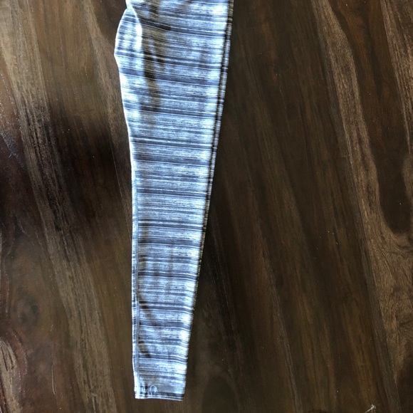 NWOT Athletic leggings - Picture 3 of 3